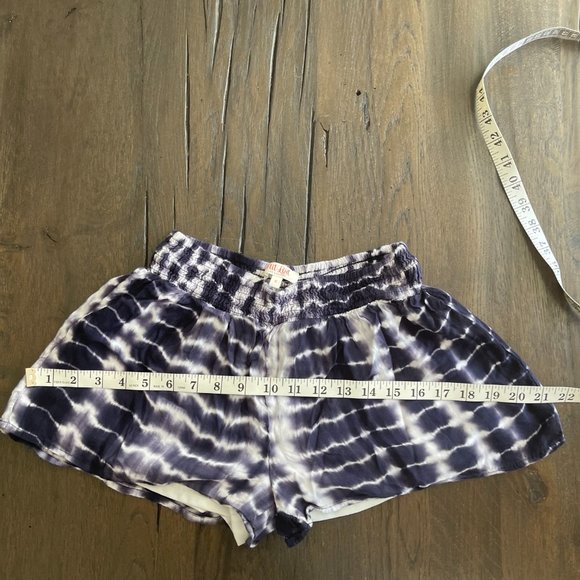Tie Dye Navy & White Print Flowy Shorts - Picture 5 of 6